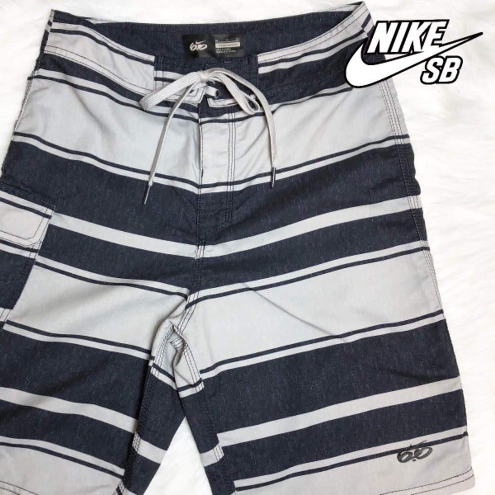 Nike 6.0 Board Shorts Rare Size 28W/Small